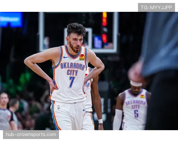 霍姆格伦17分15篮板4助攻3盖帽 雷霆内线防守构筑取胜基础 霍姆格伦17分15篮板4助攻3盖帽 雷霆内线防守构筑取胜基础